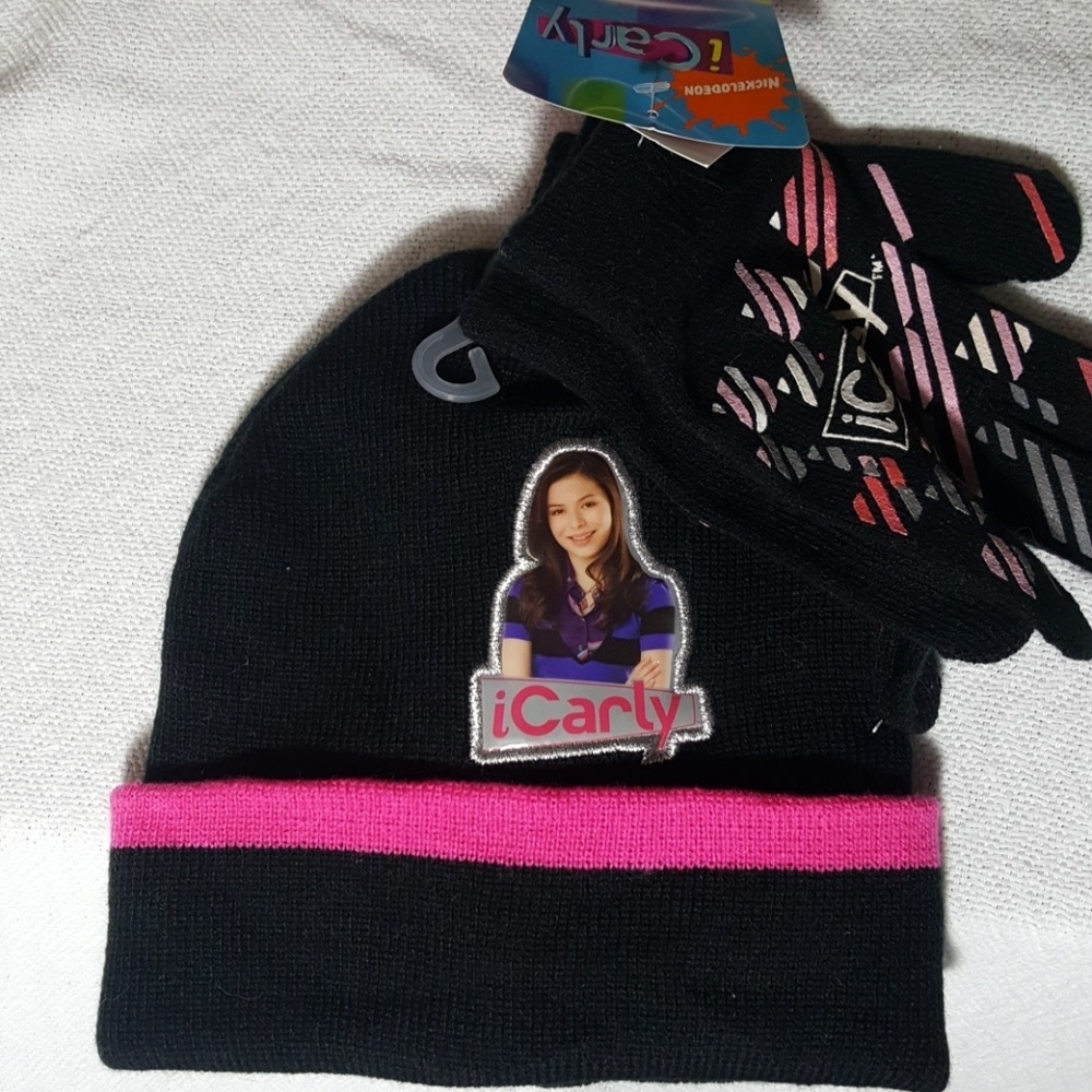Winter hat and gloves